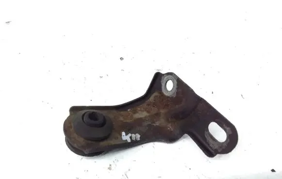 Radiator mount bracket