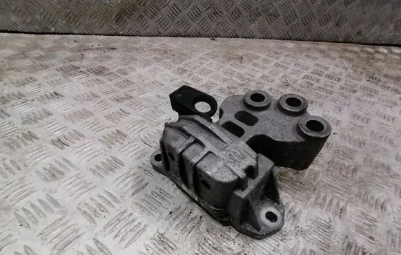 Engine mount bracket
