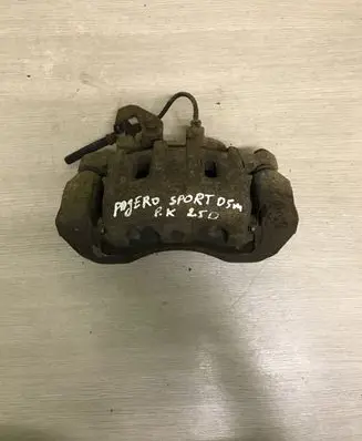 Mitsubishi Pajero Sport I Front brake caliper