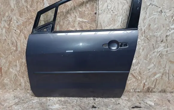 Mazda 5 Front door