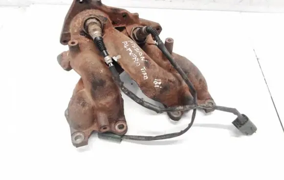 Nissan Almera Tino Exhaust manifold