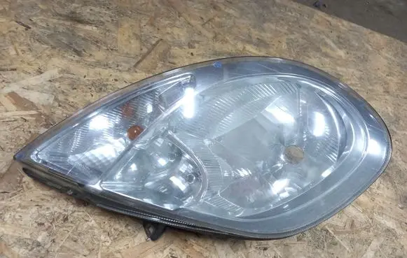 Renault Trafic II (X83) Headlight/headlamp 8200701366