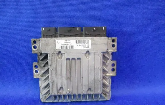 Renault Scenic III - Grand scenic III Engine control unit/module 237100348R S180067135A 237100037R