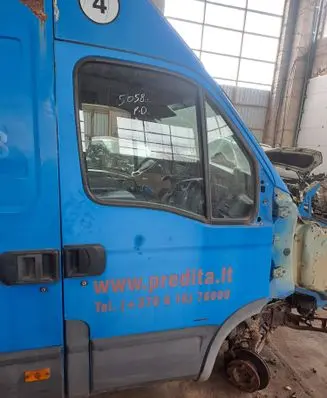 Iveco Daily 35 - 40.10 Front door Nocode