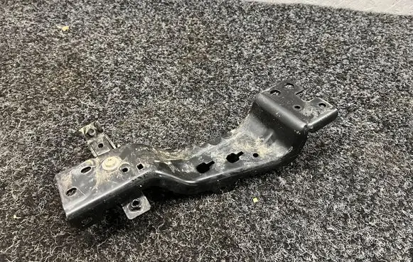 BMW X1 U11 Radiator support slam panel bracket 8737260 51118737260