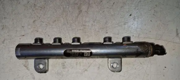 Jeep Grand Cherokee Fuel main line pipe 0445216050