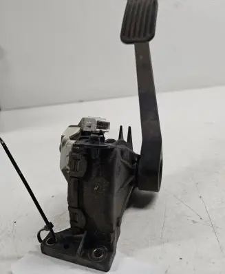 Volvo XC90 Accelerator throttle pedal 30683520
