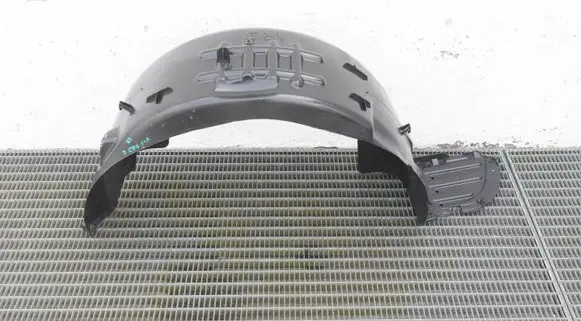 Opel Vivaro Rear arch fender liner splash guards 9833810880 9833811080 9810968580