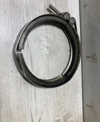 Skoda Octavia Mk3 (5E) Muffler pipe connector clamp 04L131455A