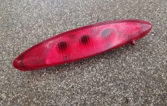 Nissan Quest Third/center stoplight