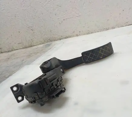 Audi A4 S4 B6 8E 8H Accelerator throttle pedal 8E1721523 6PV00837601