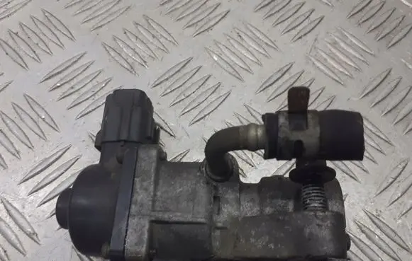 Ford C-MAX I Thermostat housing 1S7G-8K556-AH