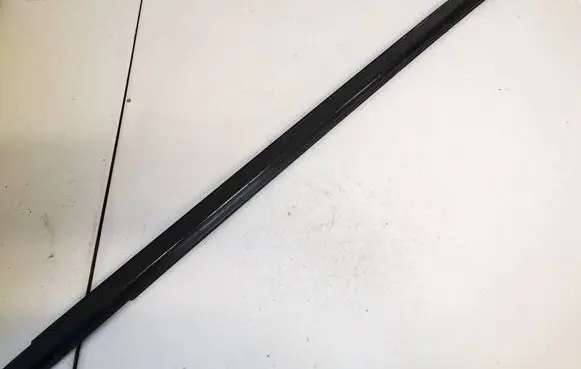 Opel Crossland X Rear door glass trim molding