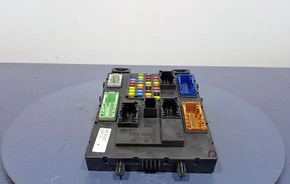 Ford Escape III Fuse box set GV6T-14A073-JL