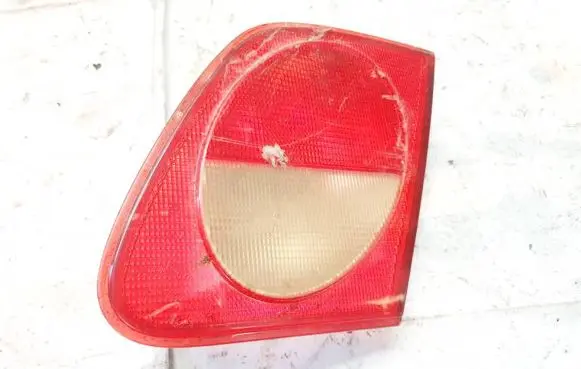 Tailgate rear/tail lights