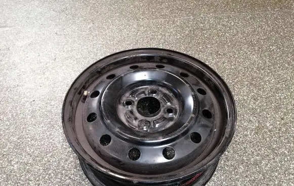 Suzuki Splash R14 steel rim
