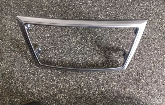 Mercedes-Benz ML W166 Radio/GPS head unit trim A1666801917
