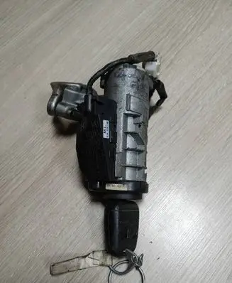 Toyota Corolla Verso E121 Ignition lock