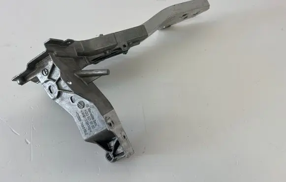 Mercedes-Benz GLC C253 Side radiator support slam panel A2536210700 7453F92