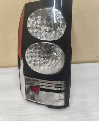Land Rover Discovery 4 - LR4 Reverse light LR052397
