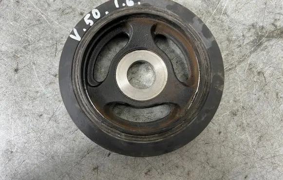 Volvo V50 Crankshaft pulley 9654961080