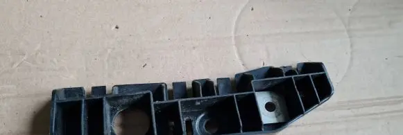Audi A5 Fender mounting bracket 8W6853922