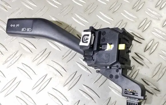 Volkswagen Golf V Indicator stalk 1K0953513