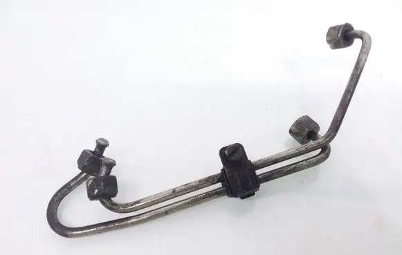 Skoda Octavia Mk1 (1U) Fuel injector supply line/pipe 