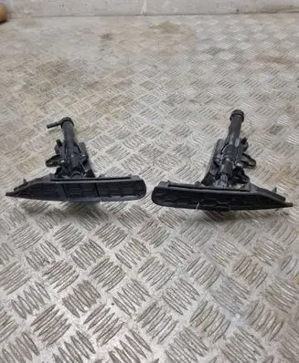 Jeep Grand Cherokee Headlight washer spray nozzle 92000702
