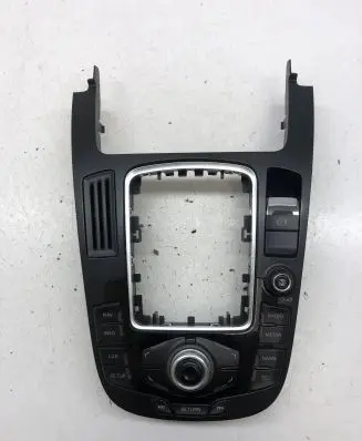Head unit multimedia control
