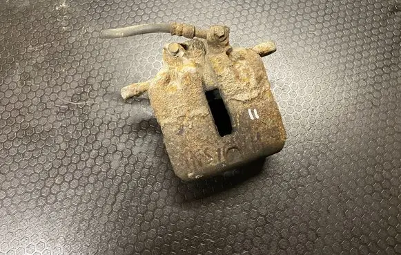Opel Insignia A Front brake caliper