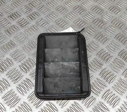 BMW X2 F39 Quarter panel pressure vent 9201647