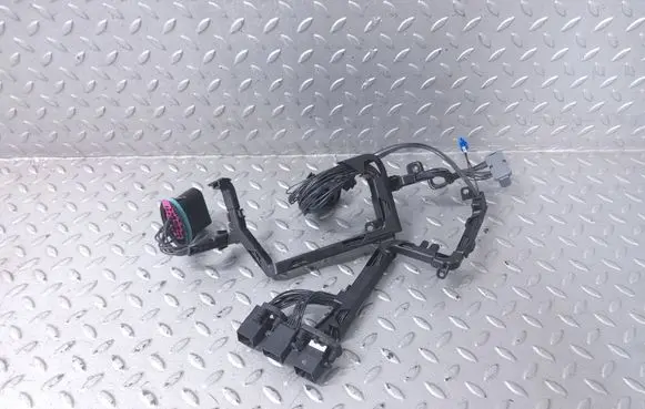 Audi Q7 4M Headlight part 77161L 4M0941035