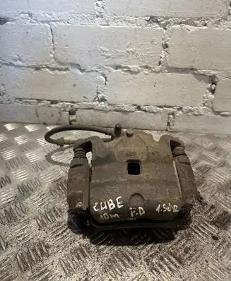 Nissan Cube Z12 Front brake caliper
