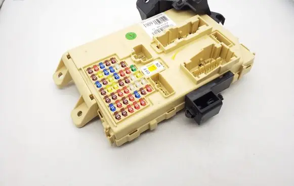 Hyundai i30 Fuse module 91950A6061