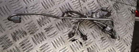 Toyota Avensis T270 Fuel line pipe