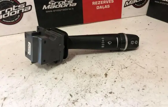 Volvo XC70 Wiper control stalk 30798529