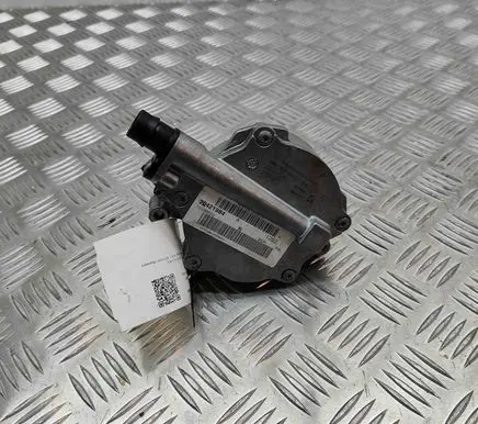 BMW X5M F85 Vacuum pump 8605976