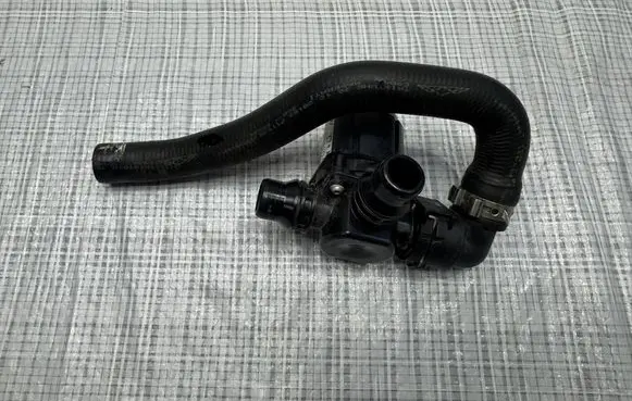 Maserati GranTurismo Water pump 6701798270