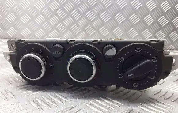 Ford Focus Interior fan control switch 3M5T-19980-AD
