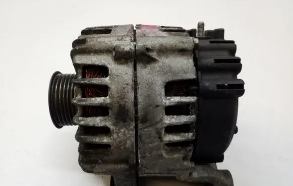 BMW 5 E60 E61 Generator/alternator 7802261
