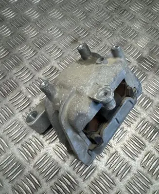 Volkswagen PASSAT B6 Engine mount bracket 1K0199262