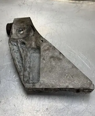 BMW X5 E70 Engine mounting bracket 6772880