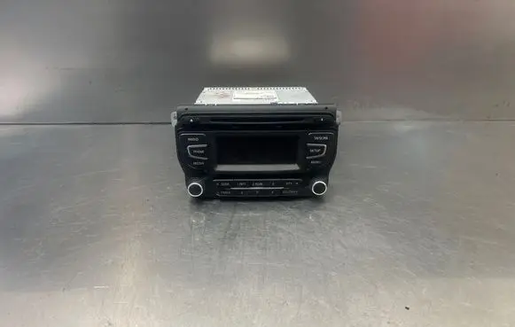 KIA Ceed Radio/CD/DVD/GPS head unit 96170A2100 AC110A2EE 5221620