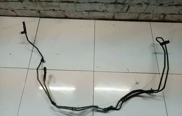 Chrysler Sebring (JS) Power steering hose/pipe/line