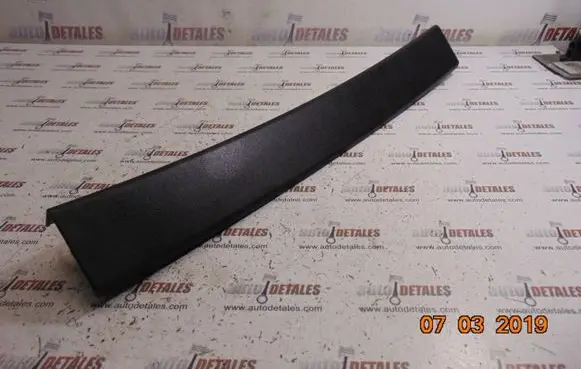 Mercedes-Benz R W251 Other trunk/boot trim element A2517400070