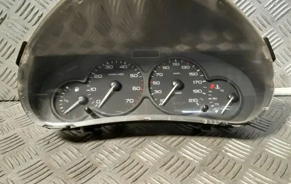 Citroen Berlingo Speedometer (instrument cluster) 9662745180