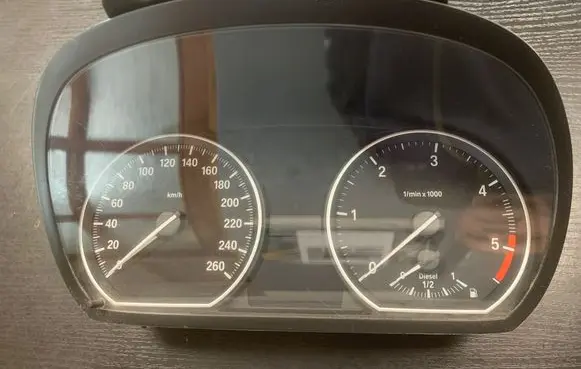 BMW 1 E81 E87 Speedometer (instrument cluster) 9187048