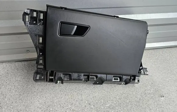 Maserati Grecale Glove box set 670043149