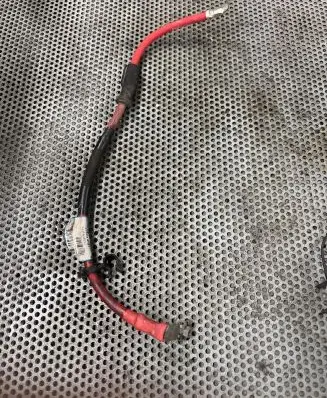 Renault Trafic III (X82) Positive cable (battery) 240809677R
